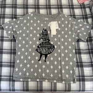 UNIQLO UT Alice in Wonderland Graphic T